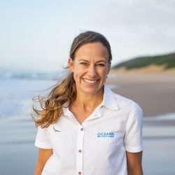 Tessa Hempson est la scientifique principale et responsable du programme Oceans Without Borders.